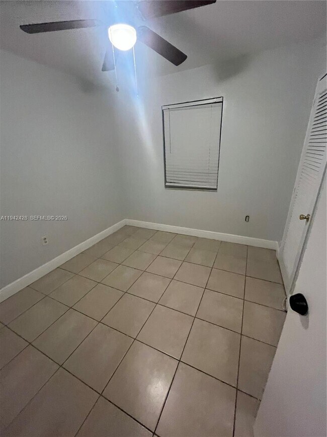 Building Photo - 700 N 68th Way