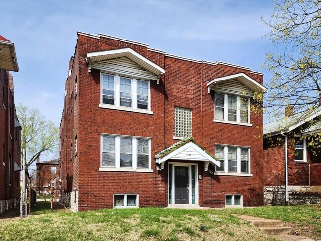 Building Photo - 3965 Potomac St