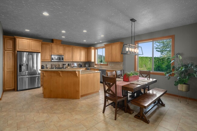 Building Photo - 29209 SE Highway 212