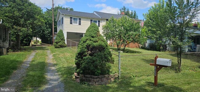 Building Photo - 1057 Foreman Ln