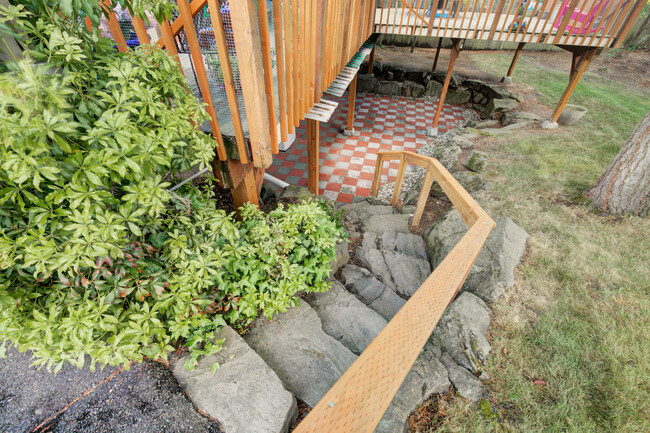 Landscaped steps - 14722 25th Ave NE