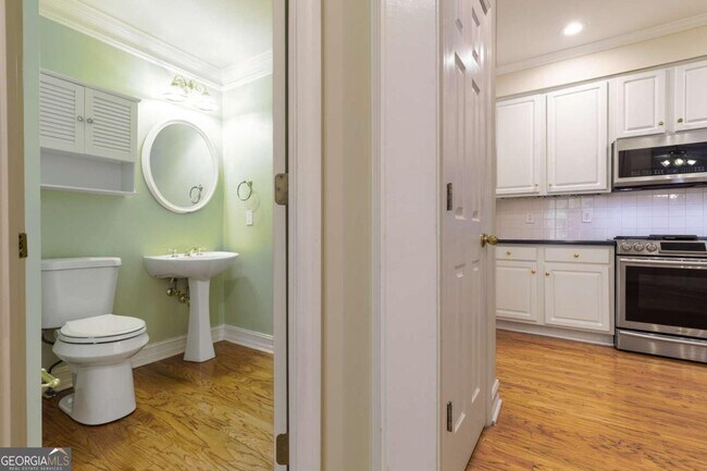 Building Photo - 1167 Druid Walk