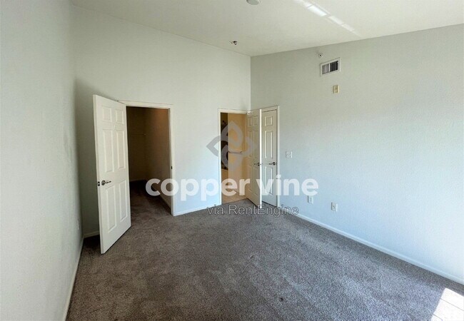 Building Photo - 2855 Blue Sky Cir