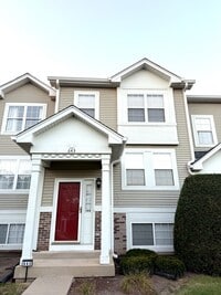 Building Photo - 643 Holiday Ln