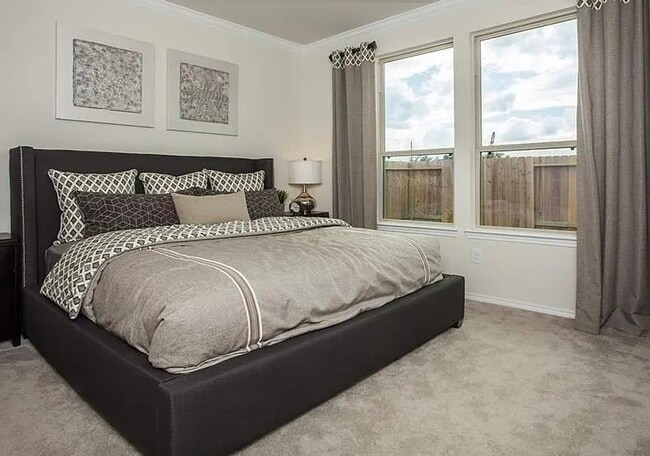 Building Photo - 10473 Pineland Dr