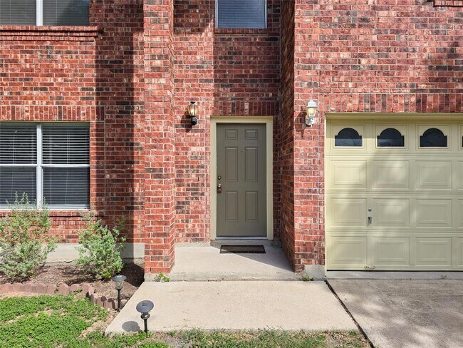 Building Photo - 8321 Cambria Dr