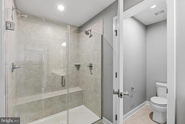 Building Photo - 529 Swansea Dr
