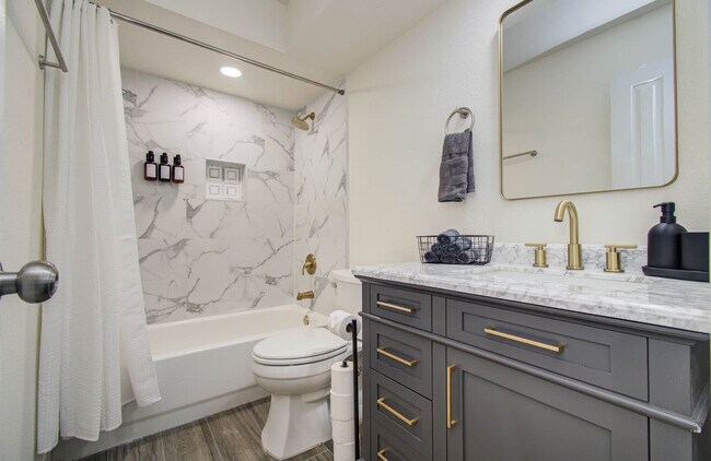 Building Photo - 35 Alden Glen Dr