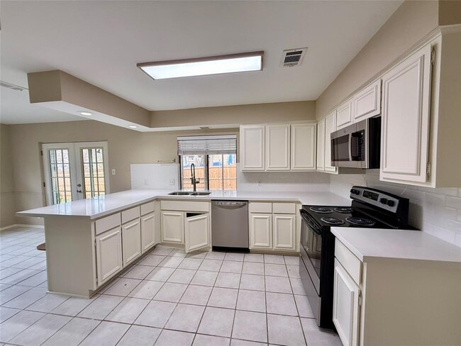 Building Photo - 9510 Newberry Dr