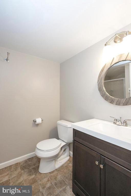 Building Photo - 311 Whistling Swan Ln