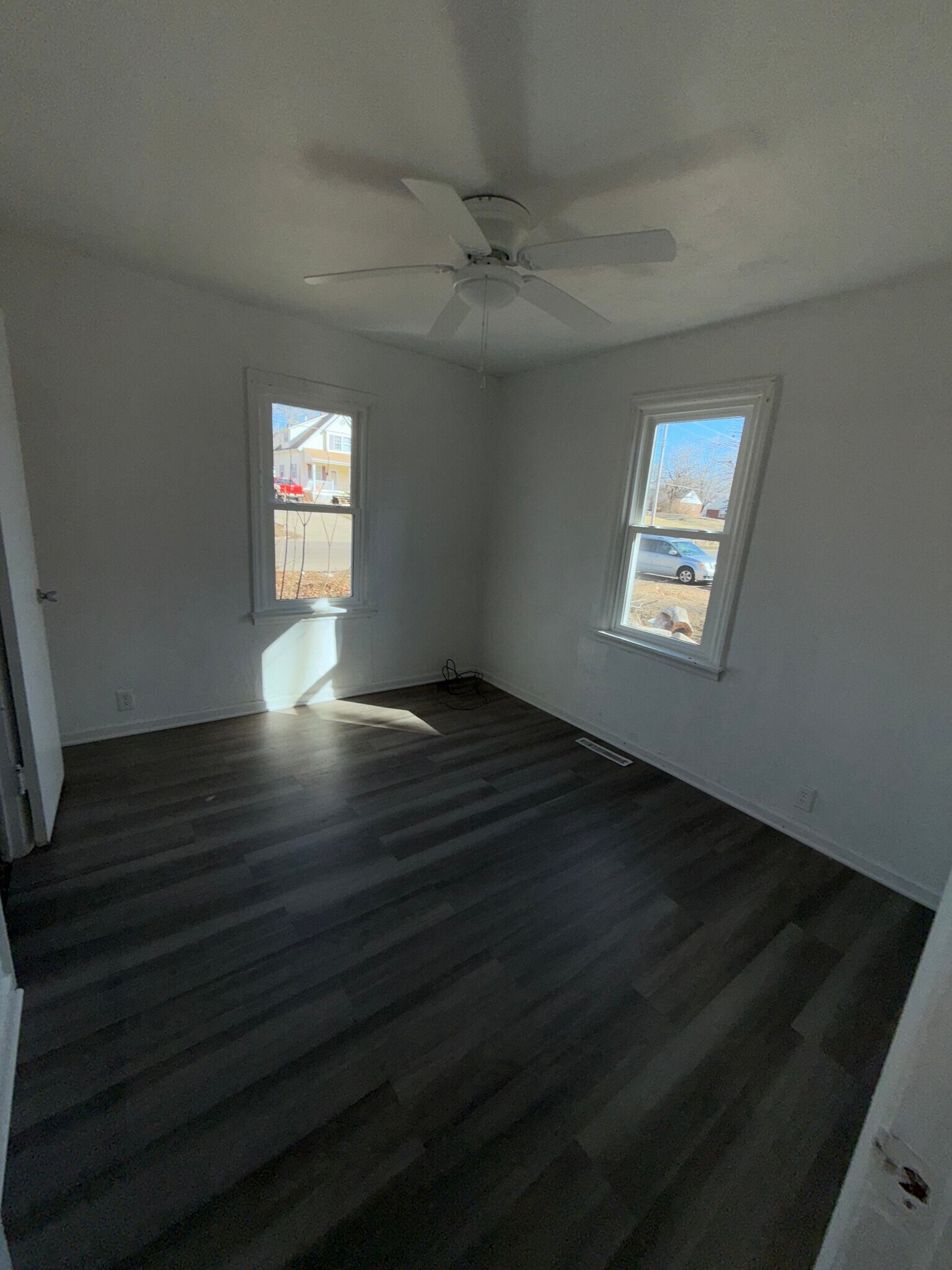 Building Photo - 1971 E Cantrell St