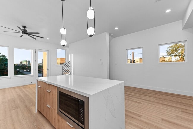 Building Photo - 2314 Barbee St