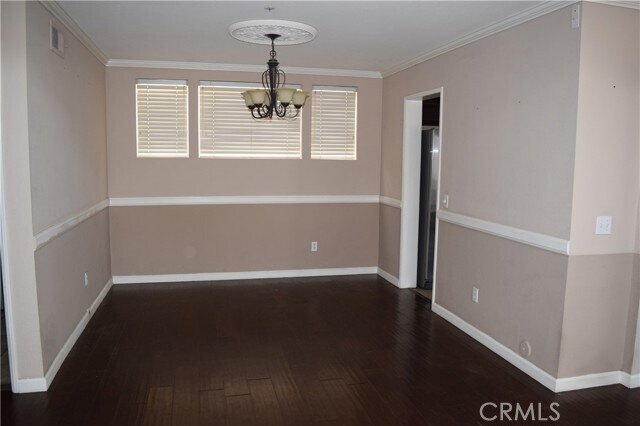 Building Photo - 573 E Stephanie Dr