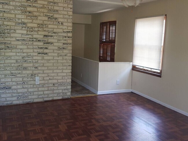 Building Photo - 408 Shepley Drive - 1