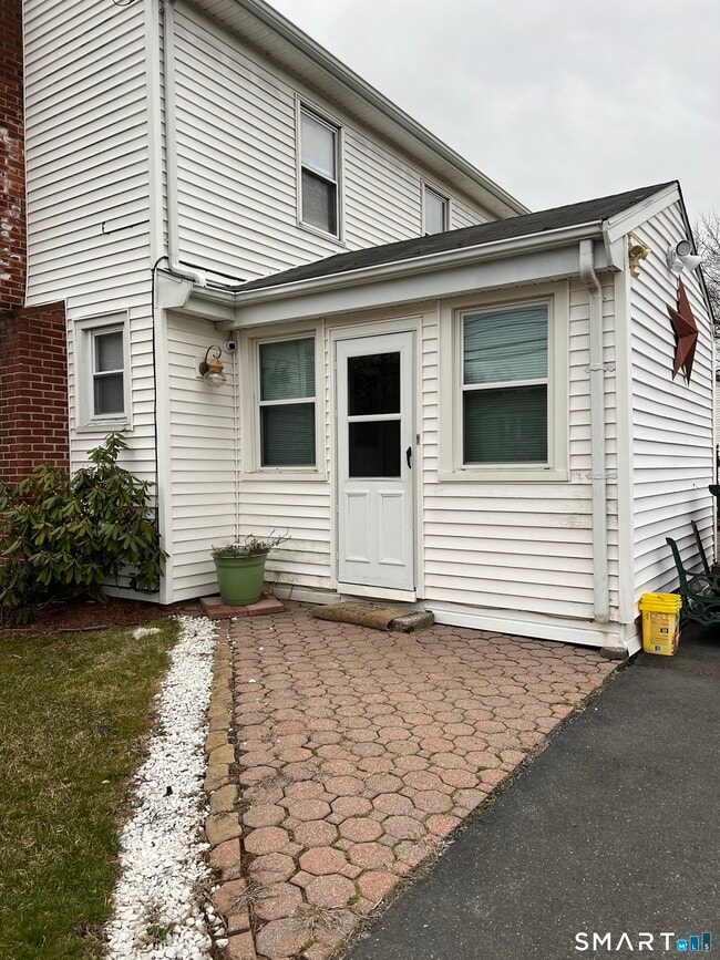 Building Photo - 244 Walsh Ave