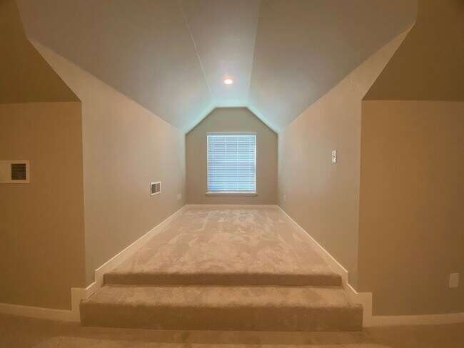 Building Photo - Jenks Schools! Prepare to fall in love wit...