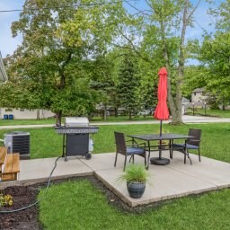 Building Photo - 202 Lake Hills Rd