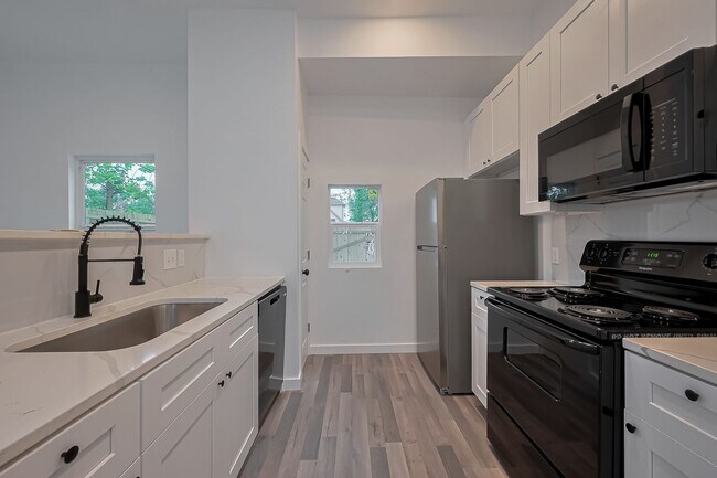 Building Photo - 4-Bed, 2.5-Bath Home - Affordable South Houston Living Near Medical Center & Major City Access