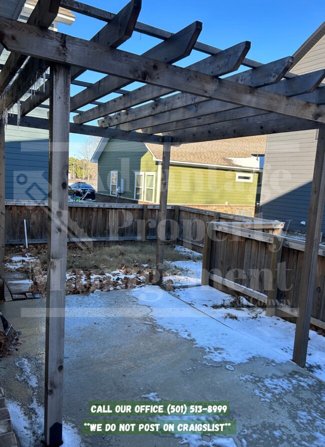 Building Photo - Showings Available!