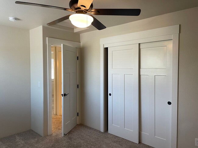 Building Photo - ****HALF OFF FIRST MONTH"S RENT*****Beautiful Two Story 3 Bedroom 2.5 Bath Townhome