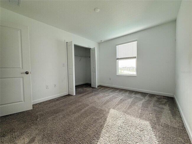 Building Photo - 5001 Center Ct