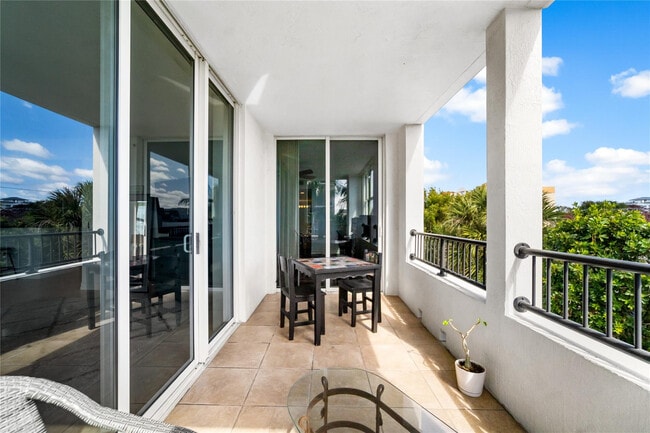 Building Photo - 101 SE 20th Ave