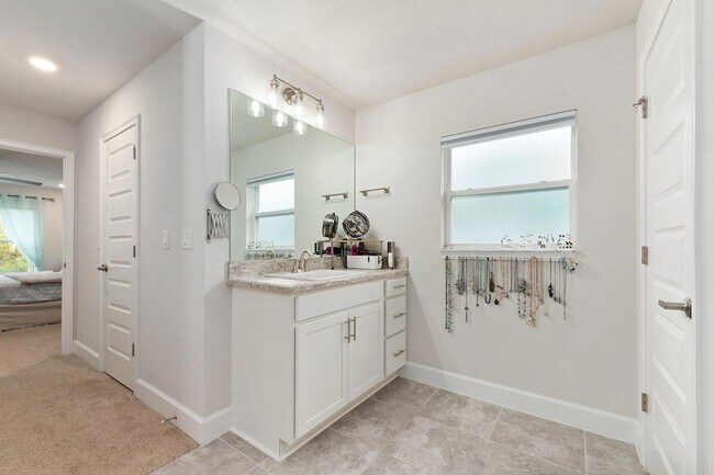Building Photo - 8324 Amalfi Cir