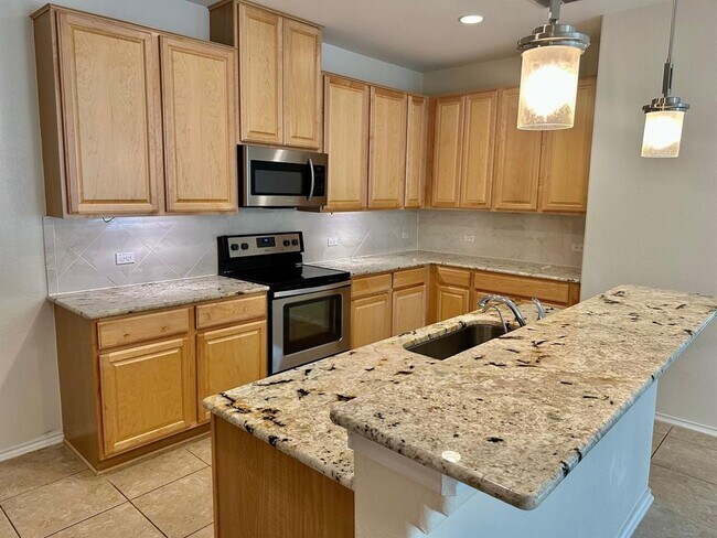 Building Photo - 413 Hunters Hill Dr