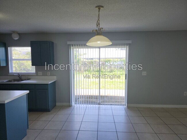 Building Photo - 509 Everest Way