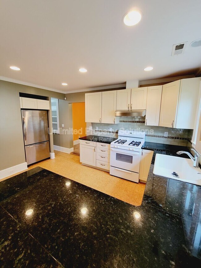 Building Photo - 116 Keaton Ave