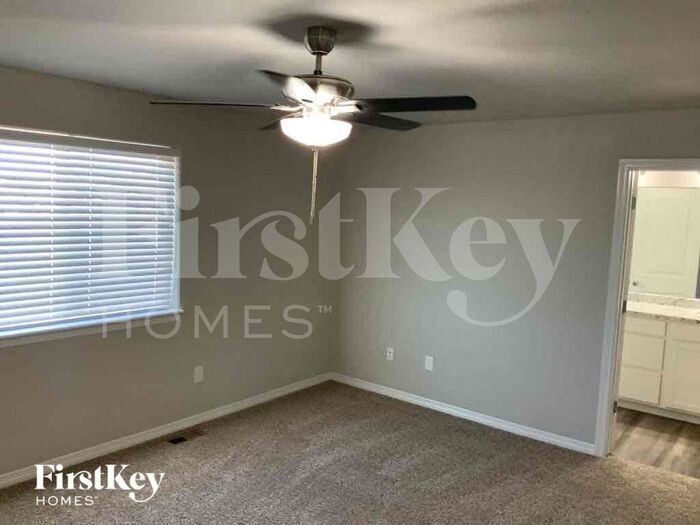 Building Photo - 11036 Rockcastle Dr
