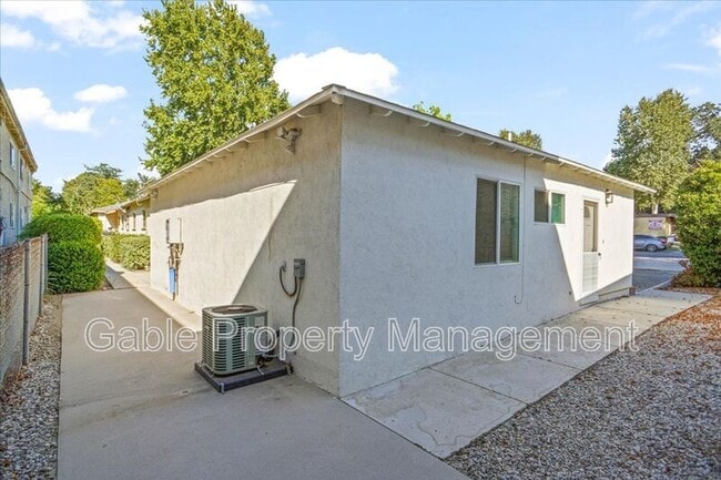 Building Photo - 24403 Newhall Ave