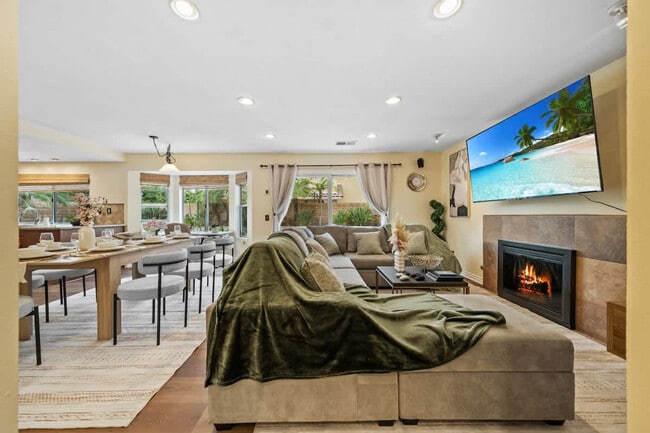 Building Photo - 2003 Pierce Ct