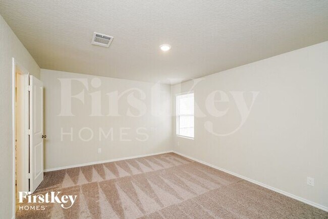 Building Photo - 13131 Rosemary Cove