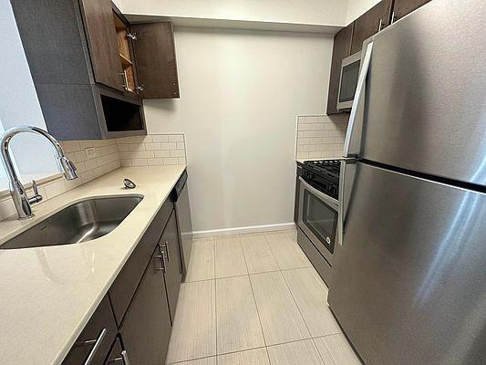 Primary Photo - 2 bedroom in Bronx NY 10468