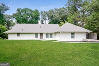 Building Photo - 2242 Marion Ln