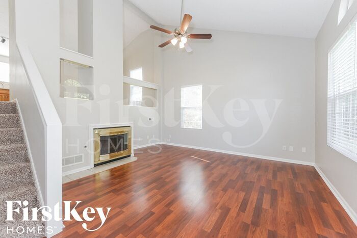 Building Photo - 609 Rosehill Dr