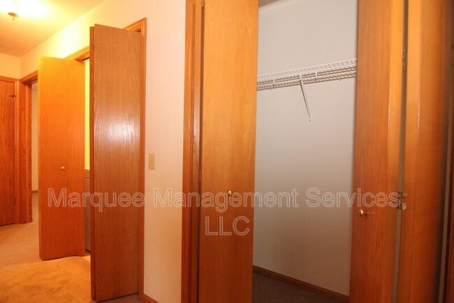 Building Photo - 115 W Windsor Ave