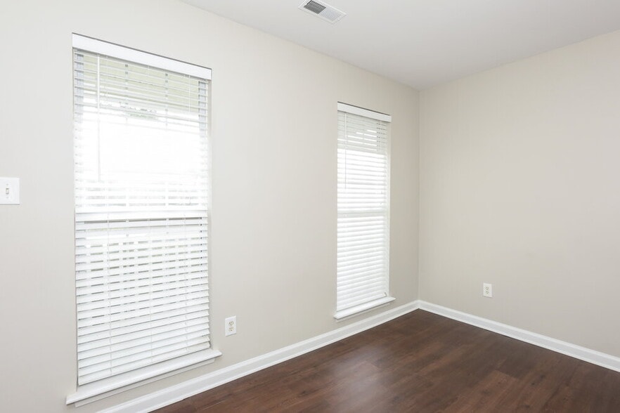 Building Photo - 14133 Southbridge Forest Dr