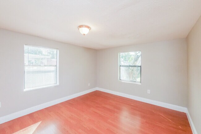 Building Photo - 1826 NW 85th St