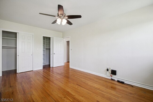 Building Photo - 300 Claremont Ave