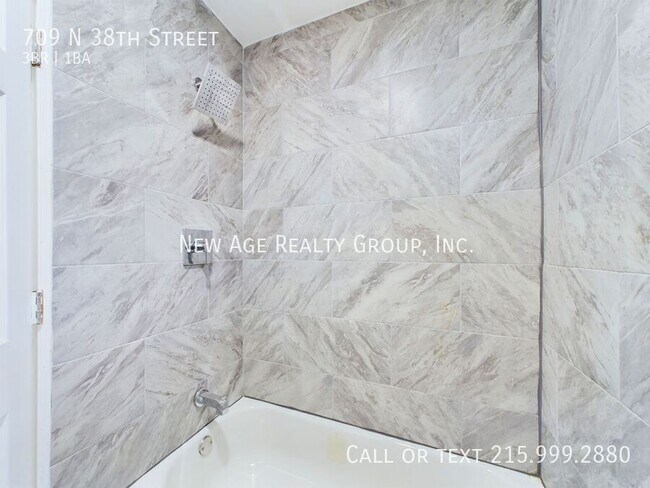 Building Photo - 709 N 38th St