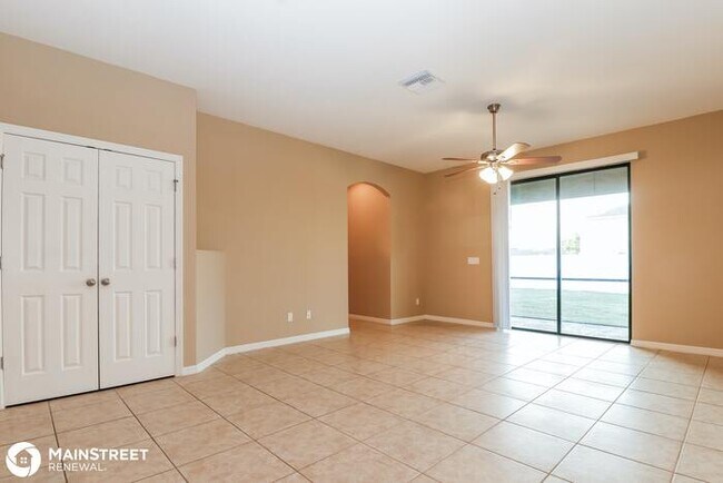 Building Photo - 723 SW 6th St, Cape Coral, FL 33991