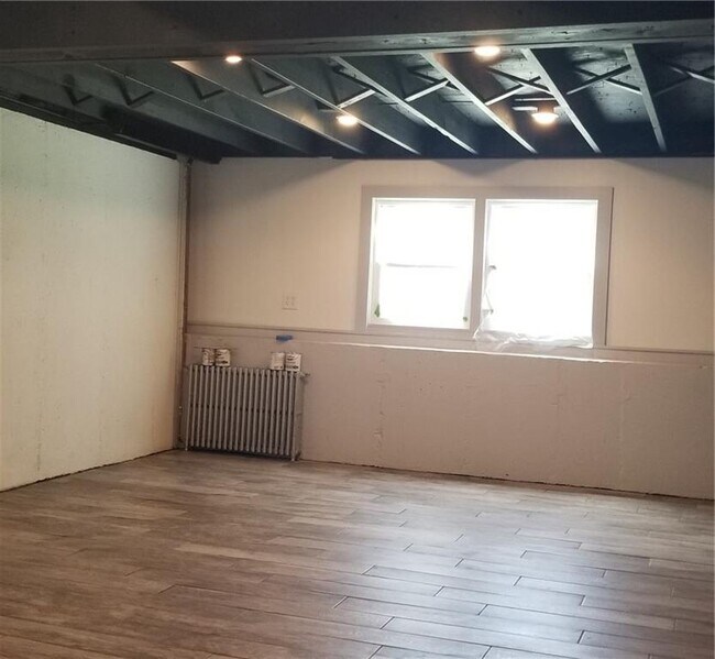 Building Photo - 75 Buckwheat Ave