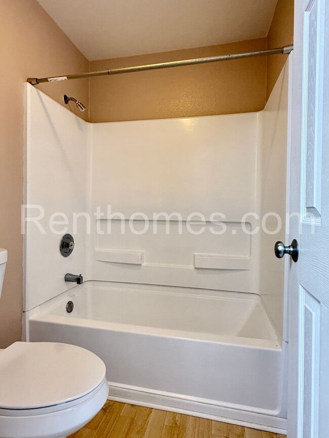 Building Photo - University City, 7405 Charmant Dr #2014, N...