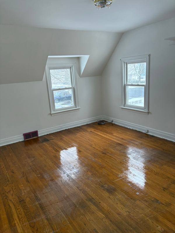 Building Photo - 23 Victor St