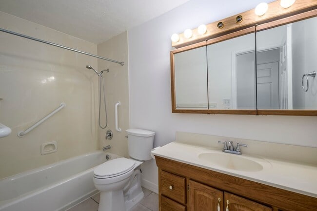 Building Photo - 259 E 8355 S