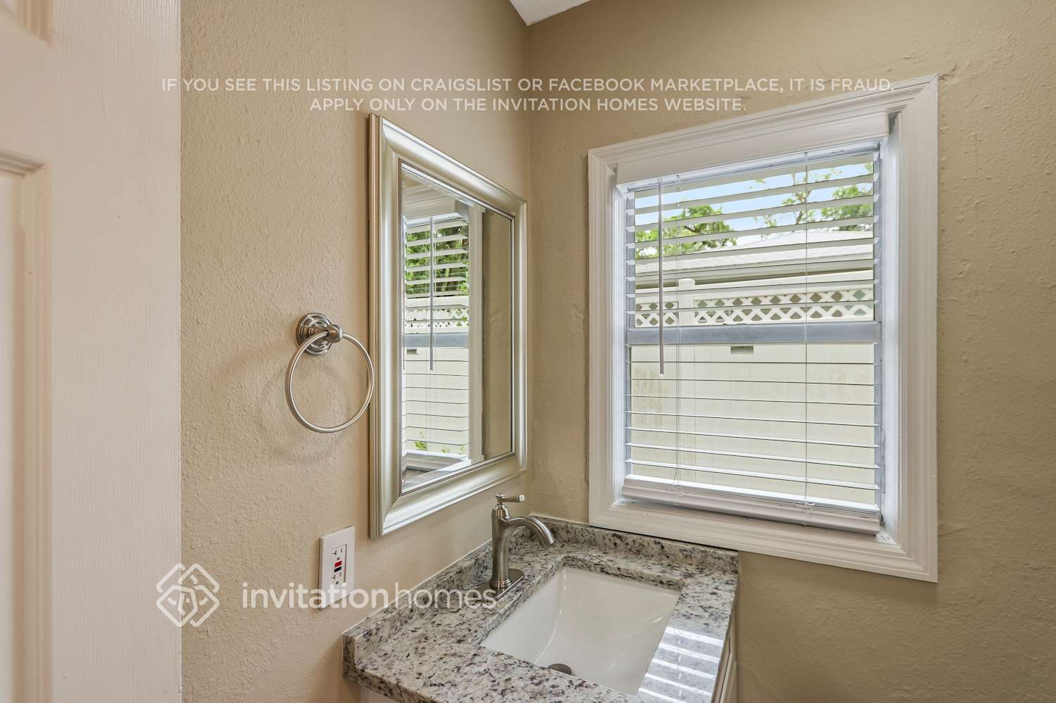 Building Photo - 4209 N Downing Ave