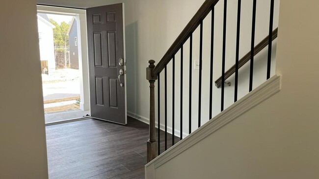 Building Photo - 836 Basswood Gln Trl