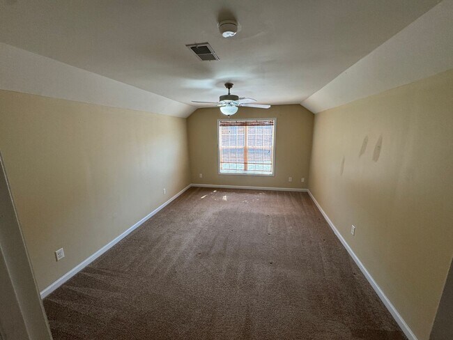 Building Photo - For Rent - Need Space?